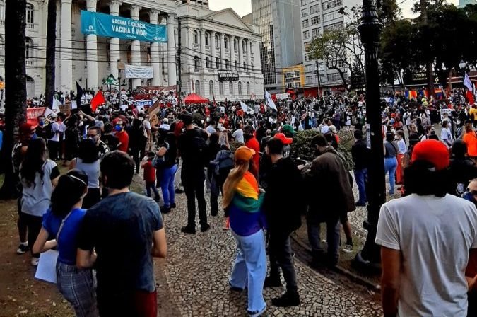 manifestacao-fora-bolsonaro-curitiba-2