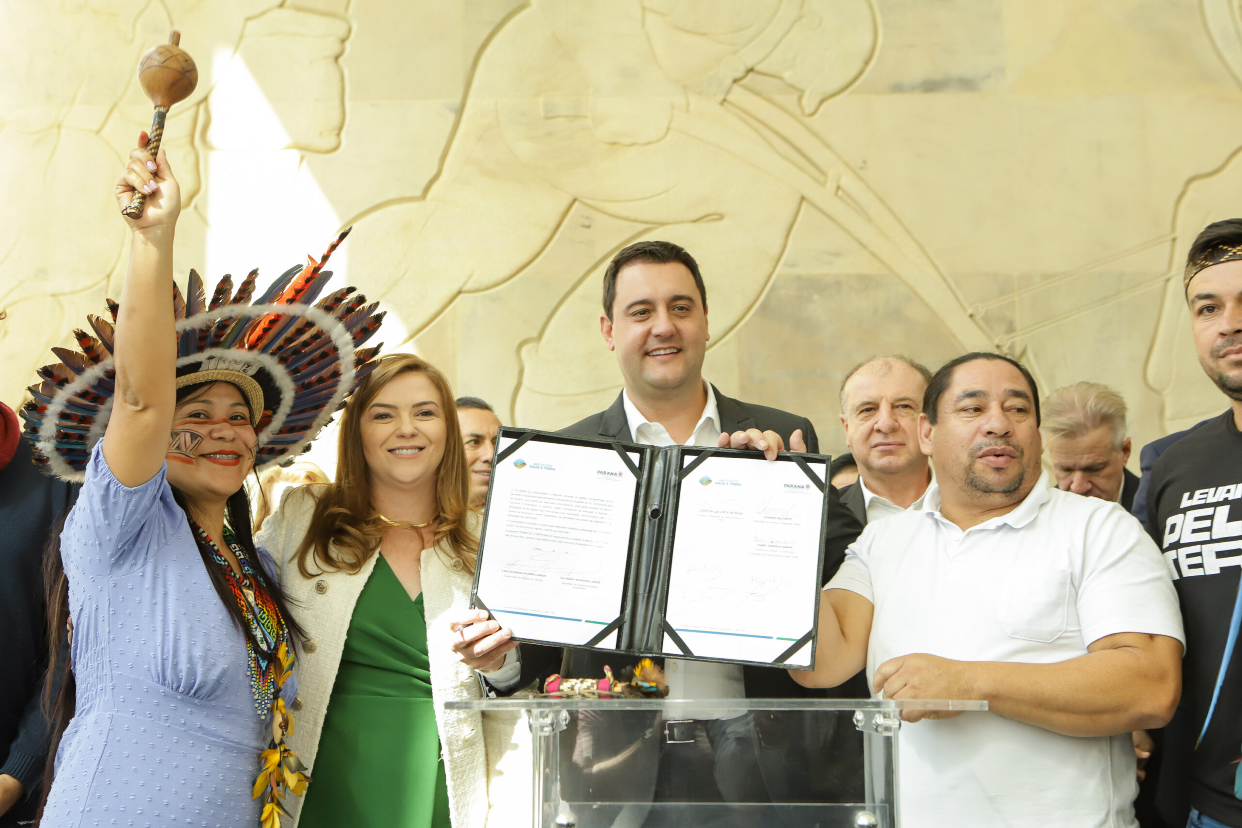 conselho_povos_indigenas_foto_rdziura-8976 Curitiba, 19 de abril de 2023 - O governador Carlos Massa Ratinho Junior instituiu, no Dia do dos Povos Indígenas, o Conselho destinado a este público.