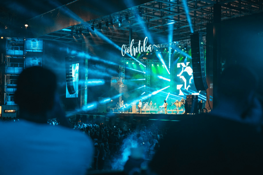 O festival mais descolado do Brasil acontecerá na Pedreira Paulo Leminski, em Curitiba, no dia 20 de maio, reunindo cultura, arte, liberdade e até experiências radicais