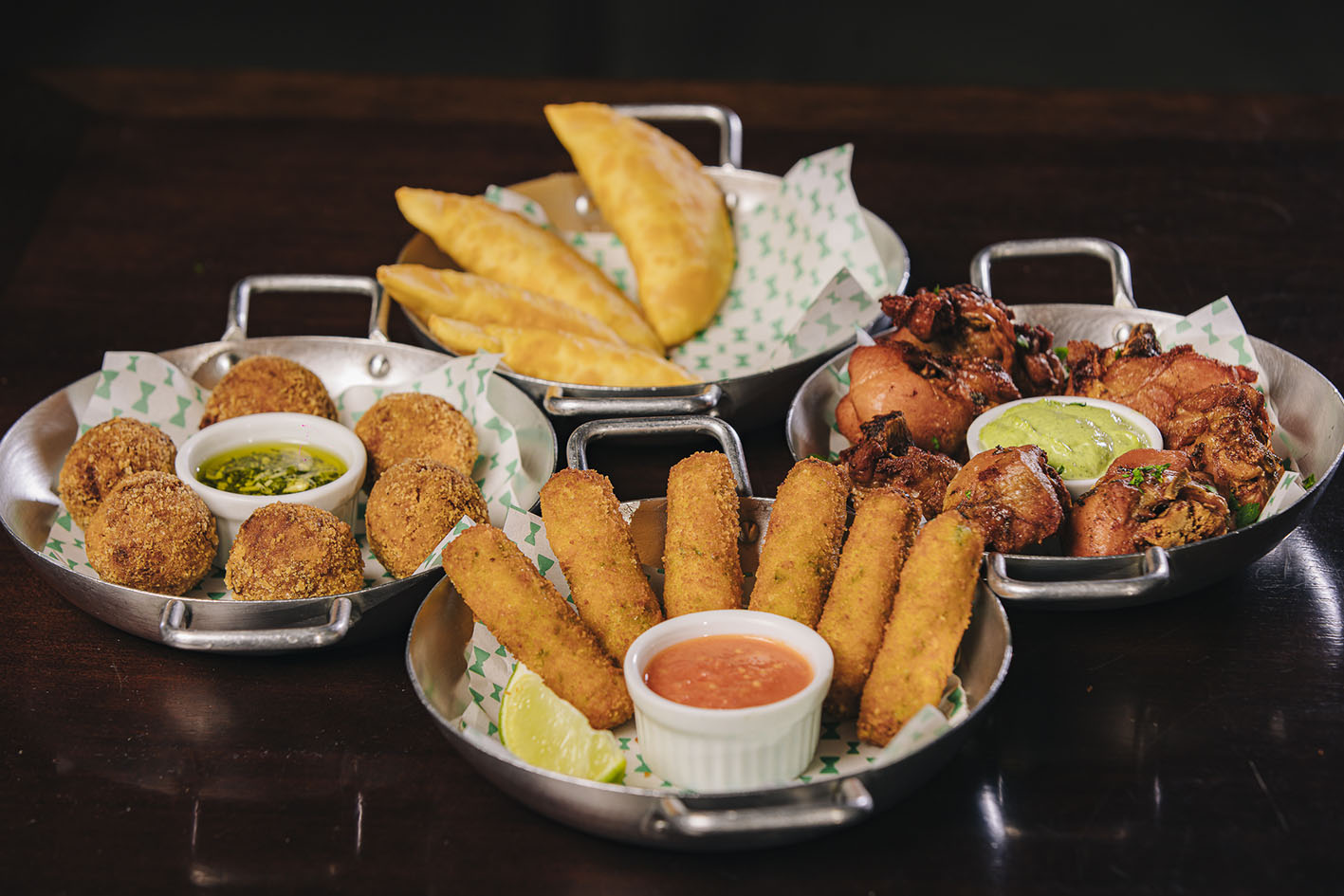 Porcoes do Bar Naciona - foto Xuulioo