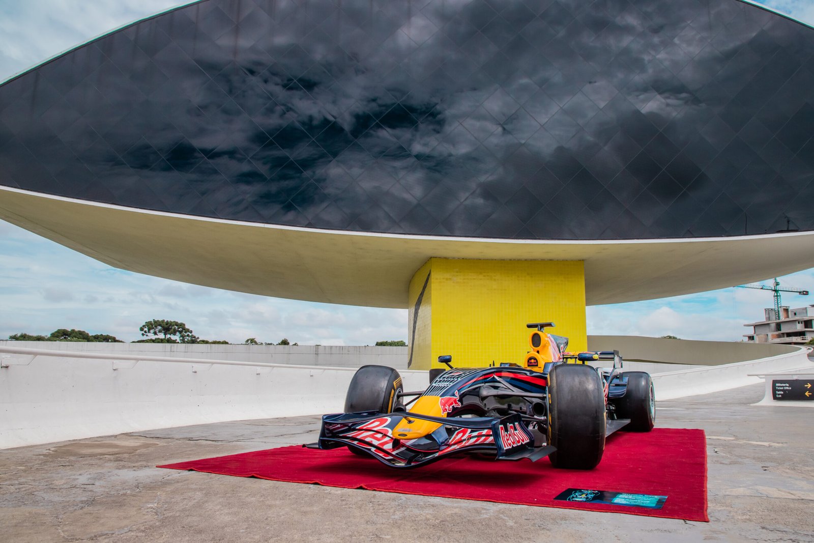 Red Bull Showrun já expõe carro de Fórmula 1 em Curitiba