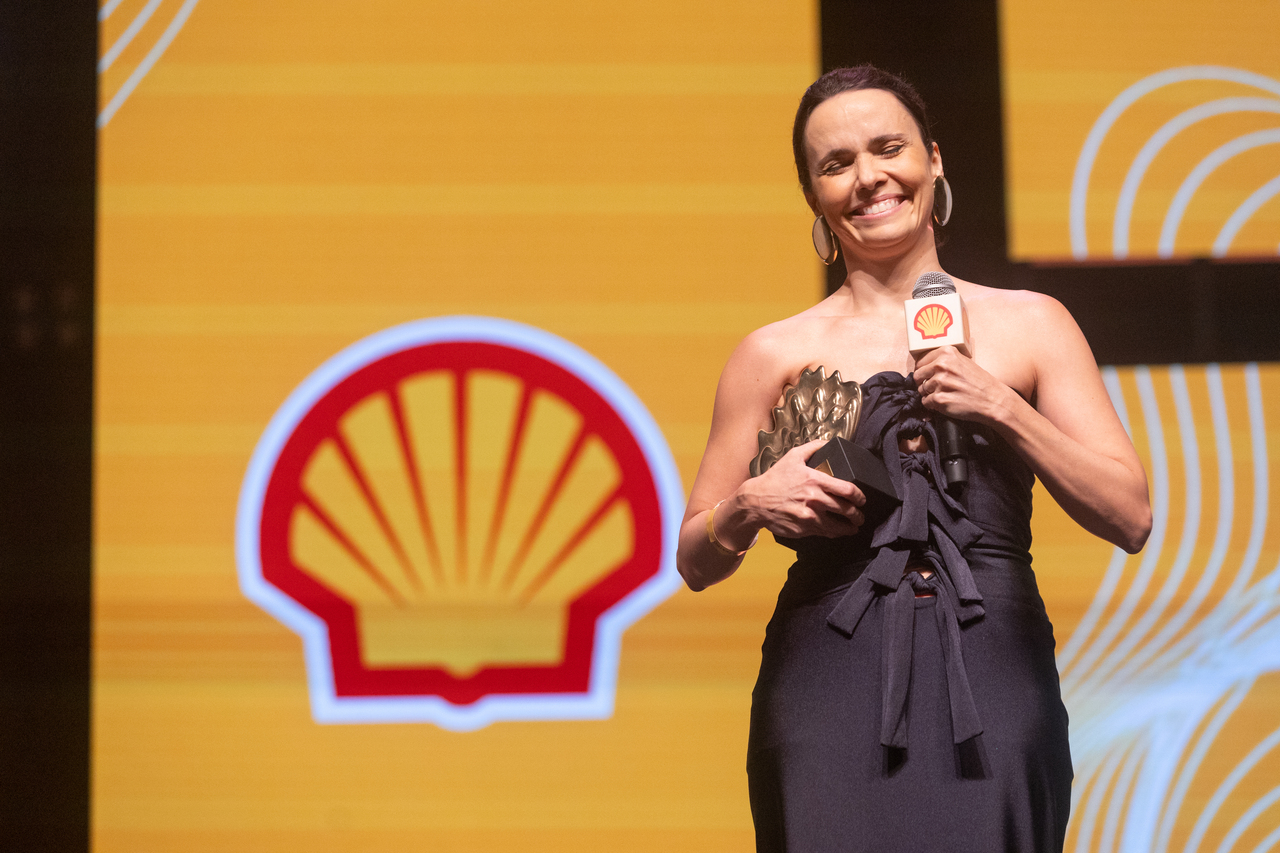 137A5493_Easy-Resize.com Débora Falabella recebeu o Prêmio Shell na categoria Melhor Atriz por "Prima Facie" - Cred Alessandro Costa