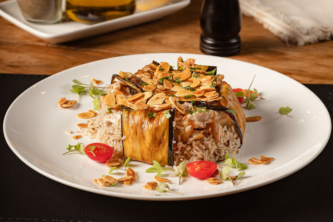 Makilubi de Cordeiro – foto Leo Antunes (2) Makilubi de Cordeiro - foto Leo Antunes (2)