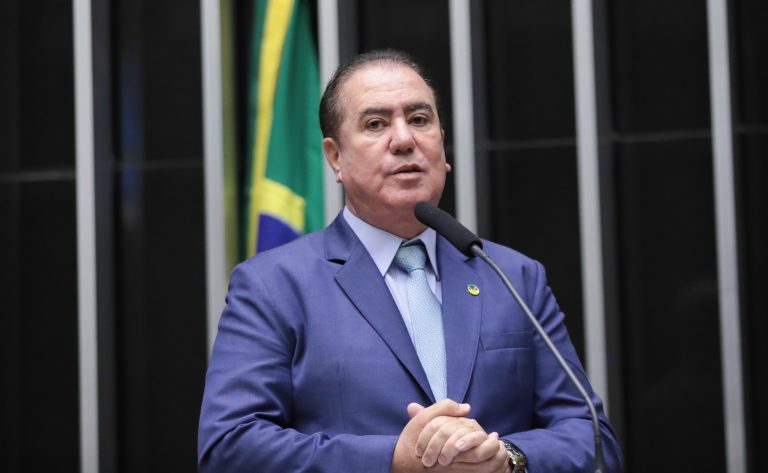 Deputado Jonas Donizette (PSB-SP) fala no Plenário da Câmara dos Deputados
