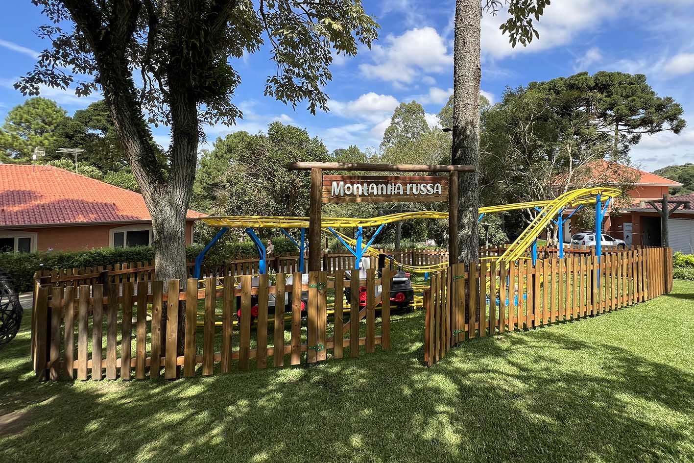 Montanha-russa Vila Katu - foto Natalia Knaut (1)