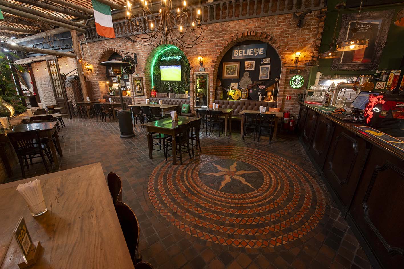 Sheridans Irish Pub – foto Leo Karan (4) Sheridans Irish Pub - foto Leo Karan (4)