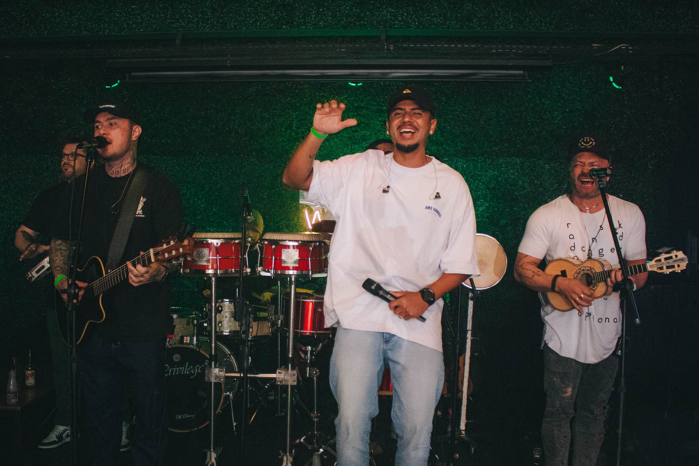 Jeito A Mais – foto Aline Feliz Jeito A Mais - foto Aline Feliz