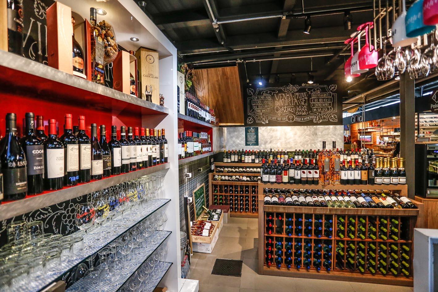 Vino Mercadoteca – foto Vaterci Santos (2) Vino Mercadoteca - foto Vaterci Santos (2)