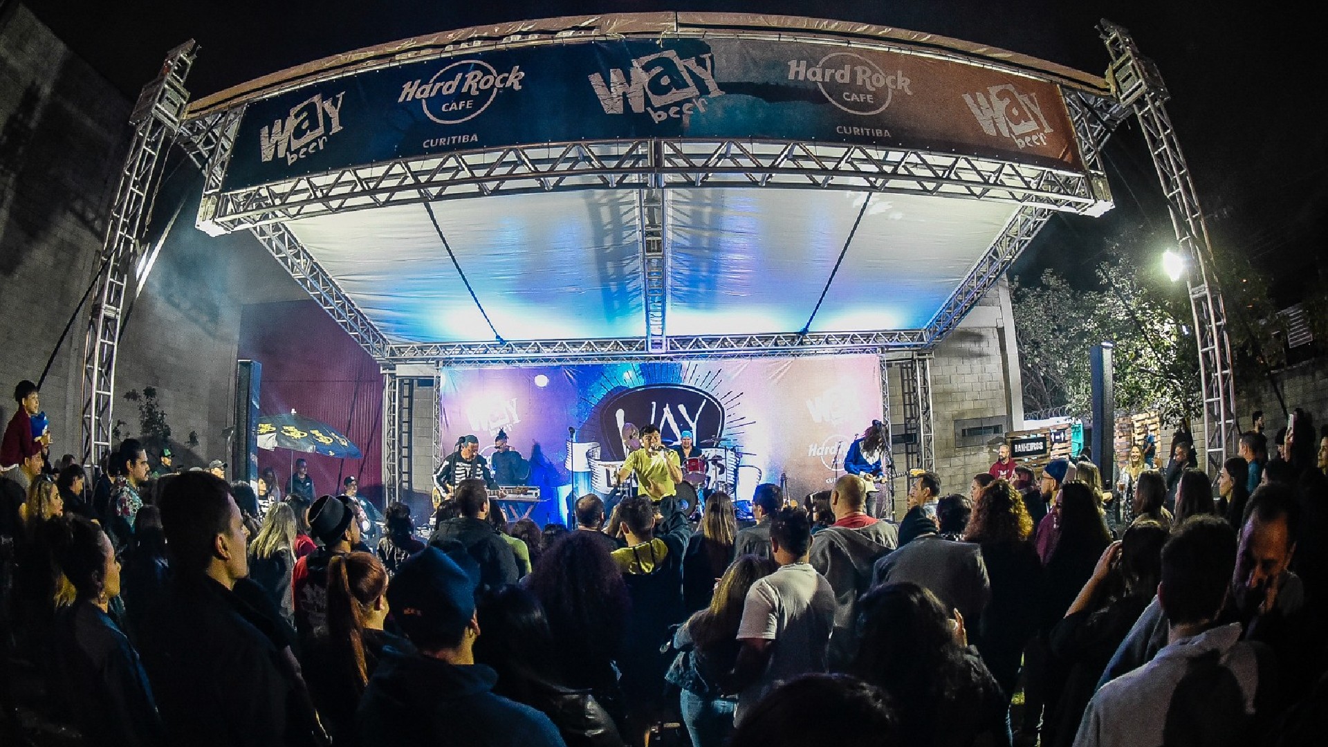 Festa Brasileira da Way Beer é uma celebração à arte e a cultura brasileira e contará com decoração especial e boas músicas nacionais (Créd. Desiree Meister) Festa Brasileira da Way Beer é uma celebração à arte e a cultura brasileira e contará com decoração especial e boas músicas nacionais (Créd. Desiree Meister)