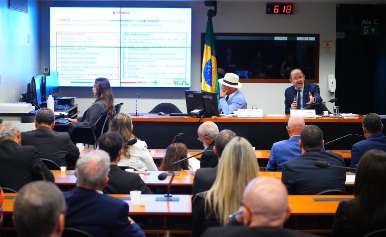 Audiência Pública - Funasa e o saneamento ambiental no âmbito da COP 30. Dep. Joseildo Ramos (PT - BA) e Presidente Da Funasa - Fundação Nacional Da Saúde, Alexandre Ribeiro Motta