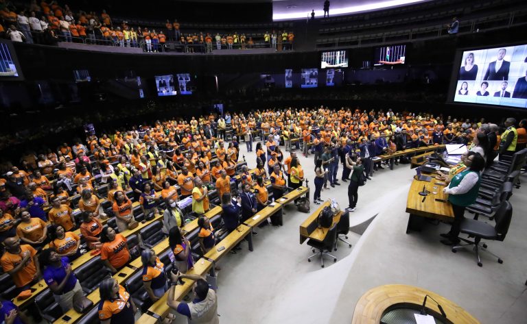 Homenagem ao Dia Nacional dos Agentes Comunitários de Saúde e dos Agentes de Combate às Endemias.