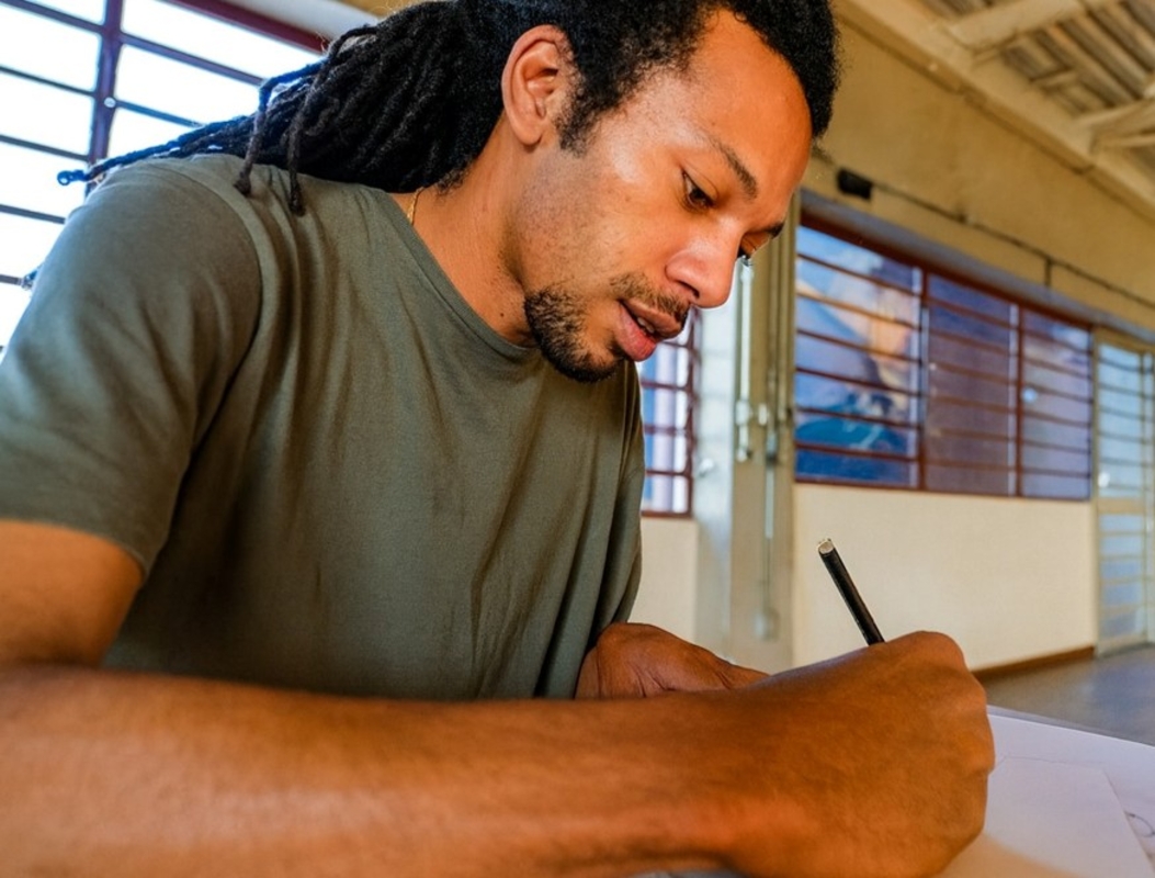 2b7b8889-f5b3-4b52-81d1-9f7b4b08c6f4