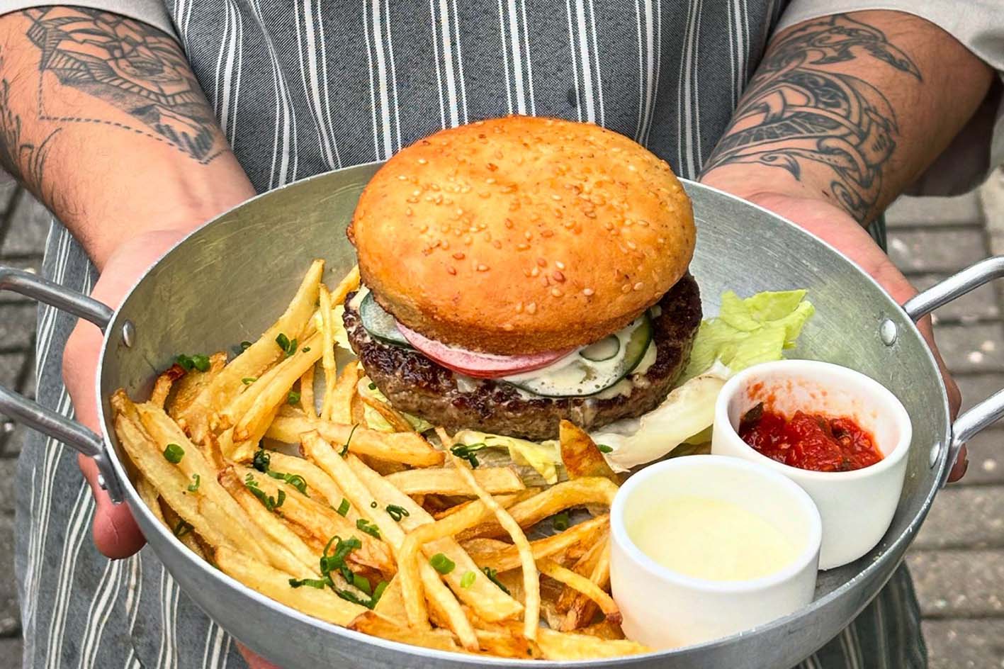 Hamburguer da Casa - foto Cauby Ross