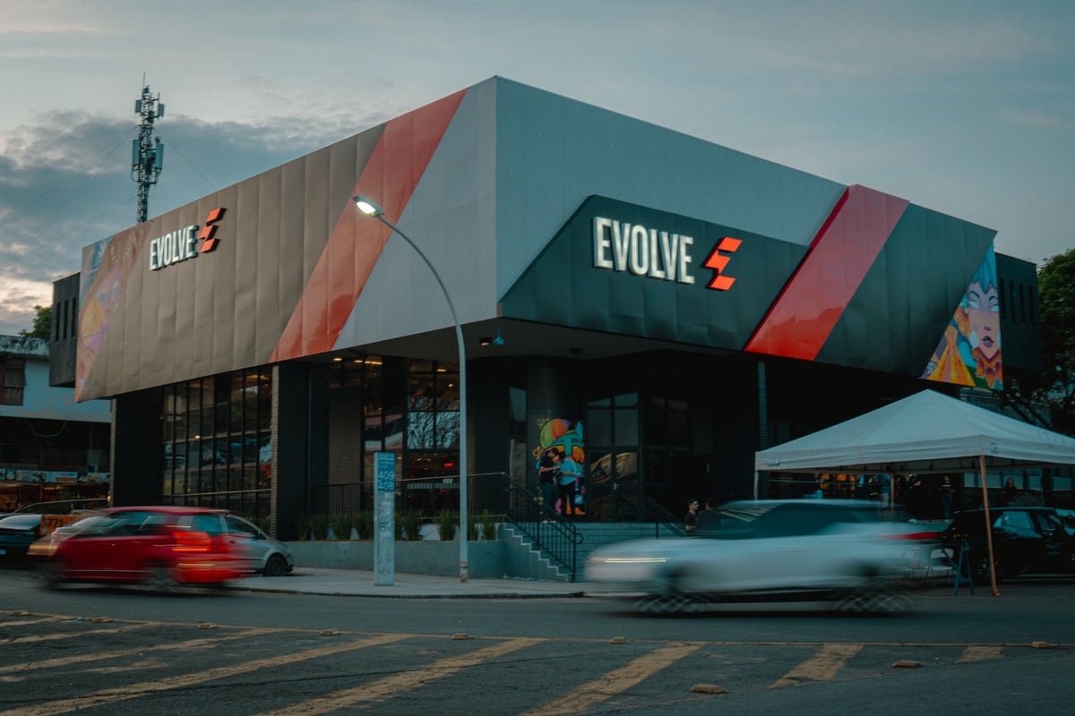 7fb29549-18c9-427e-9b0c-fdba1583692f