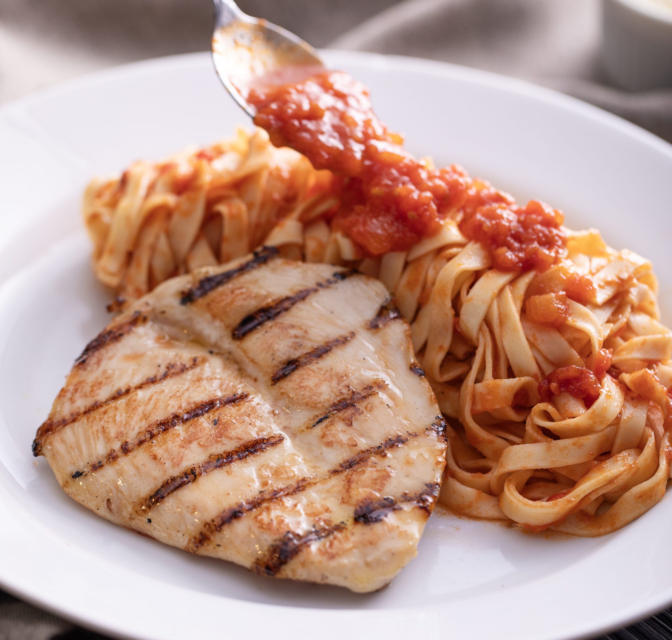 Massa e frango - Au-Au Lanches