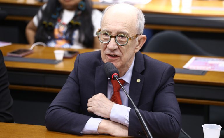 Audiência Pública - Vítimas repressão estatal e empresarial durante a ditadura militar. Dep. Rui Falcão (PT - SC)