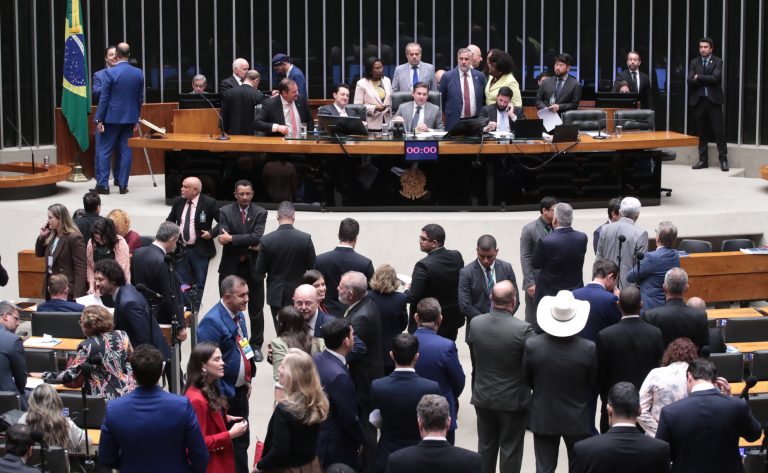 Discussão e votação de propostas legislativas. Presidente da Câmara dos Deputados, Hugo Motta (REPUBLICANOS - PB)